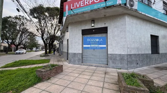 Local Comercial En Alquiler Ubicado En Moreno