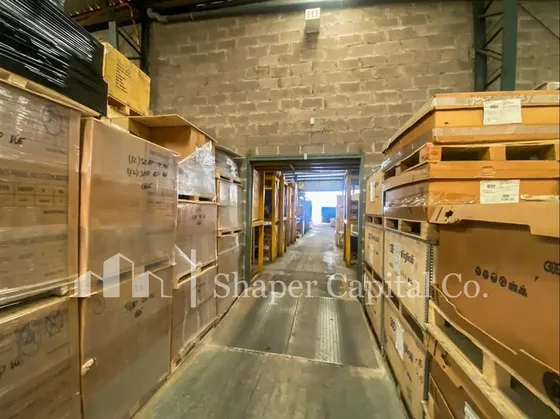 Bodega Comercial En Arriendo En Santa Rosa - San Miguel