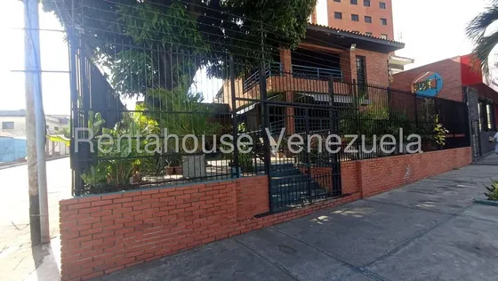 Erika Armeya Alquila, Local En La Avenida Moran De Barquisimeto. Flex: 25-15694