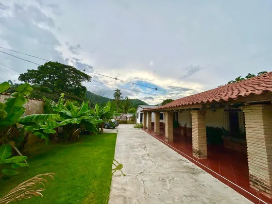 Casa Granja En Venta, Calle Principal De La Ensenada //cod  25-22503 //maria José Mussa //oportunidad