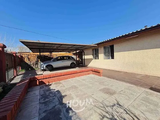 Casa Con Amplio Y Lindo Patio