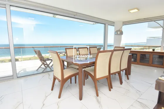 Vende Apartamento Penthouse Punta Del Este Oportunidad Frente Al Mar