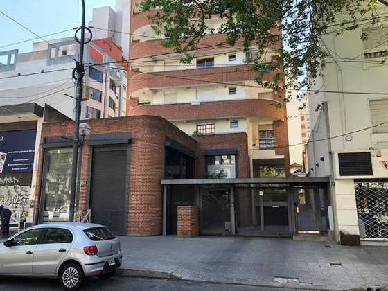 Venta Cochera La Plata Calle 13 E/ 43 Y Pza Paso