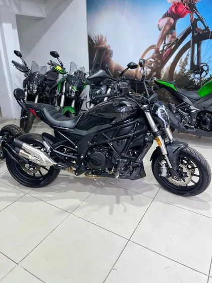 Benelli 502 C 2020 650 Km /kawacolor
