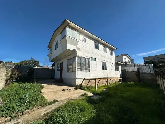 En Venta Casa Independiente - Esquina - Quilpue