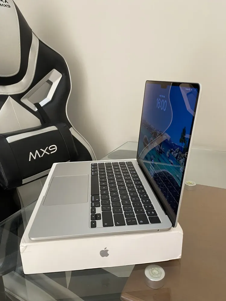 MacBook Air de 13 polegadas: Chip M5, CPU de 10 núcleos, GPU de 10