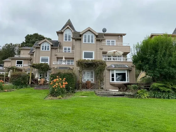 Departamento En Venta De 4 Dorm. En Lago Ranco