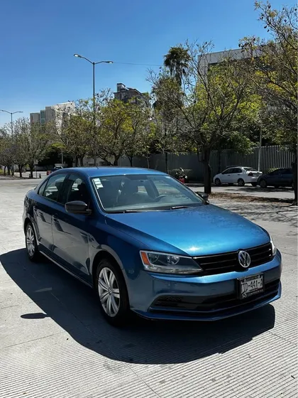 Volkswagen Jetta 2.0 L4 Mt