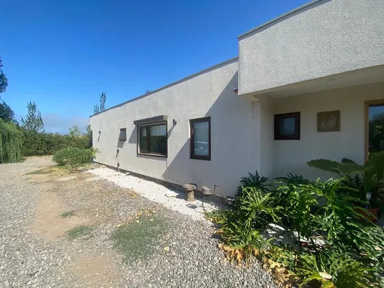 Hogar Luminoso Y Moderno, Ideal Para Familias (146542)