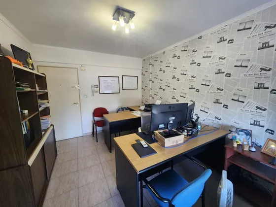 Venta Oficina Caseros Centro Balcon