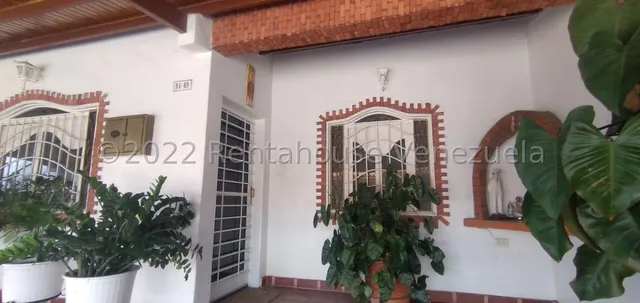 Espectacular Y Amplia Casa En Venta En Urbanismo Privado Los Bucares Cabudare Rah Ve