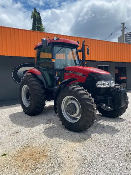 Trator Agrícola Case Ih Farmall 80 (cabinado)