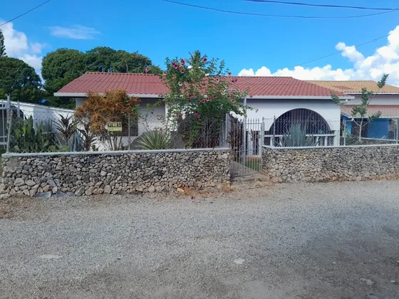 Espléndida Villa En Residencia  Oportunidad Única