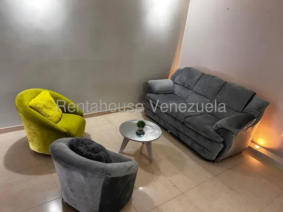 Mls #25-23453 Totalmente Amoblado Mr