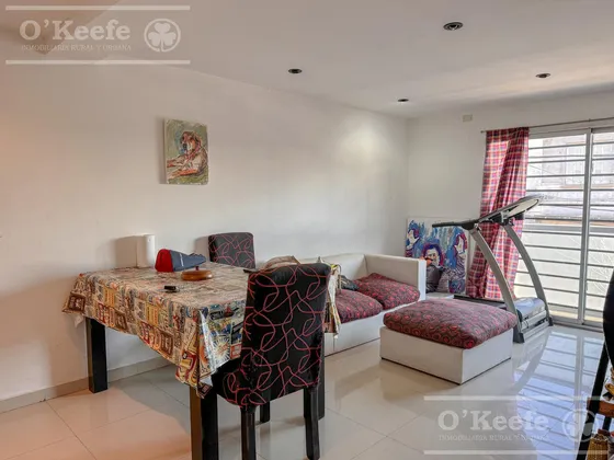 Departamento En Venta  2 Amb Con Cochera - Bernal. Apto Crédito!