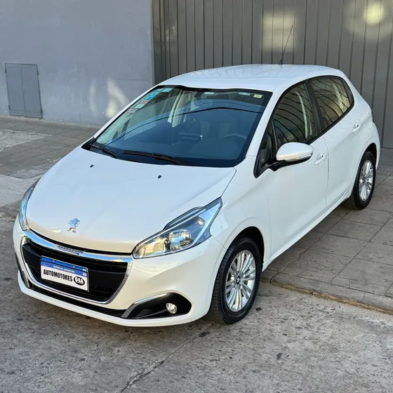 Peugeot 208 1.6 Allure