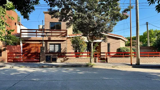 Venta Casa Ph 3 Dormitorios, 2 Baños, Patio. Barrio Santa Rita. Villa Carlos Paz