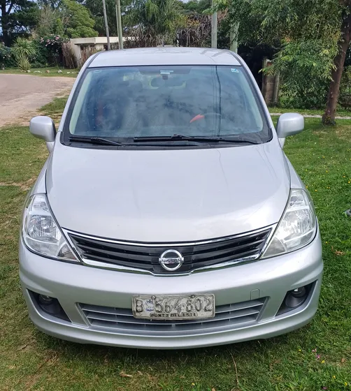 Nissan Tiida 1.8 Sense Sedan Mt