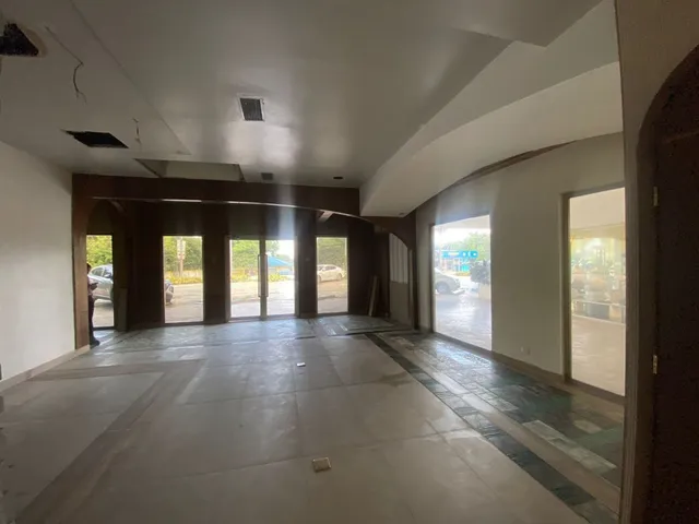 Local Ideal Para Restaurante En Alquiler En El Primer Nivel En Bávaro Punta Cana, Cerca Del Downtown