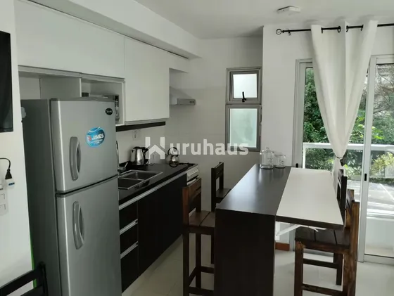 Venta Apartamento Monoambiente Punta Del Este Edificio The Point Brava