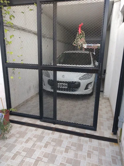 Vendo, Casa Tip Ph C/ Garage 2 Vehíulos,muy Lucómoda 110 M2.