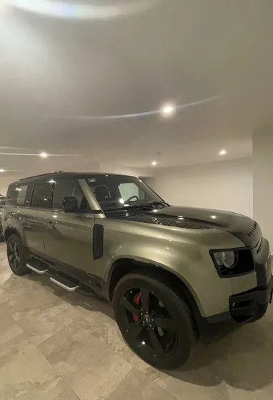 Land Rover Defender 130 3.0 X 400 Ps