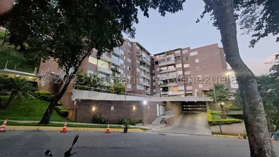 Apartamento En Venta En Lomas Del Sol 25-14830 Madista