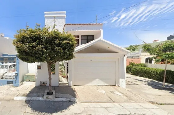 Casa En Excelente Ubicación En El Toreo Rodolfo Gaona, Fracc. El Toreo, Sinalo Mazatlan. Arf 