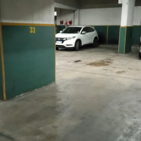 Venta Cochera En Monserrat . Oportunidad !
