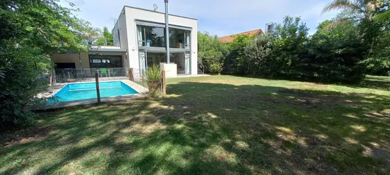 Casa En Venta Country Club Banco Provincia