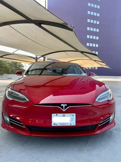 Tesla Model S 60d