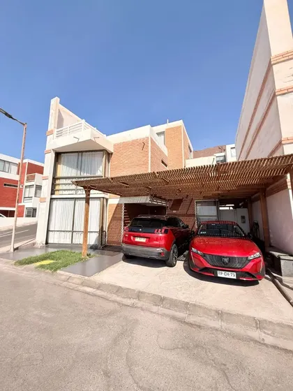Casa 3 Pisos En Condominio Llacolén Frente Al Mar