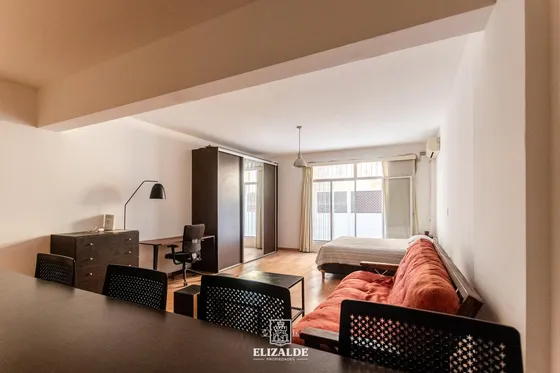 Vera Y Scalabrini Ortíz - Monoambiente Grande Con Patio - Villa Crespo