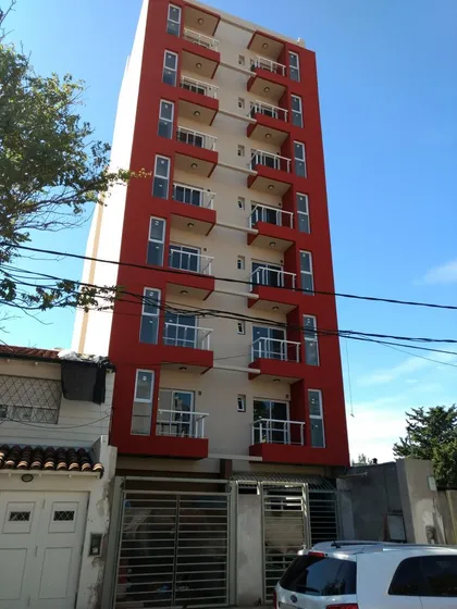 Vendo Departamento 2 Amb Muy Amplio Frente C/renta
