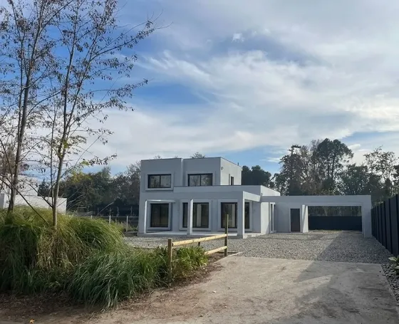Venta Casa Club De Golf Los Lirios, Excelente Ubicación