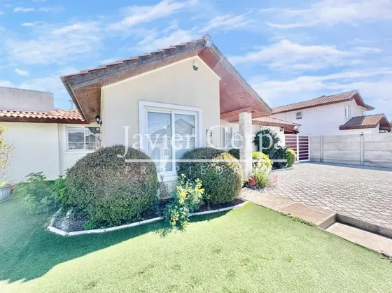 Casa En Exclusivo Sector De Peñuelas