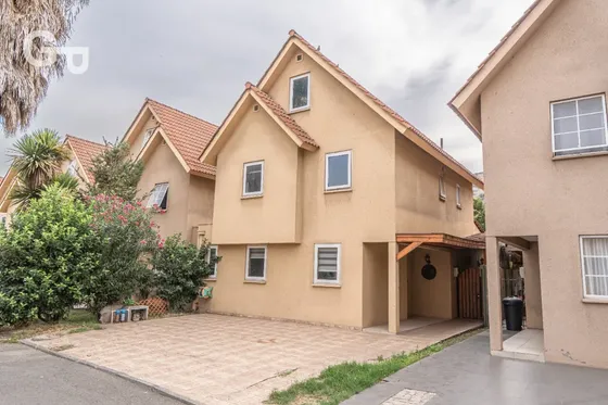 Excelente Casa Dentro De Condominio, Cocina Remodelada