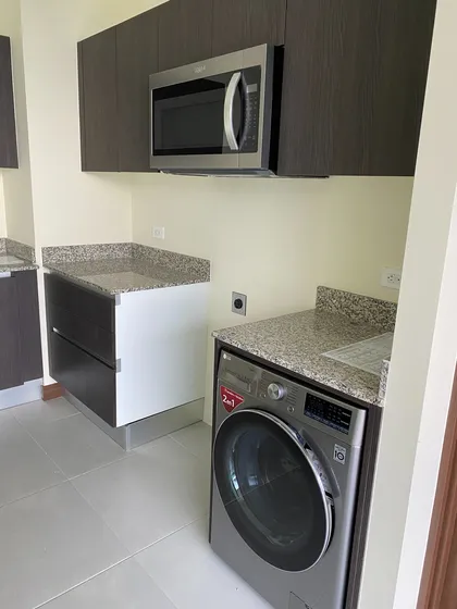 *alquila Tu Apartaestudio En Torre Los Yoses Con Gym, Coworking, Parrilla Para Asados, Cine, Piscina Y Sala De Juntas. Frente Al Automercado Los Yoses.