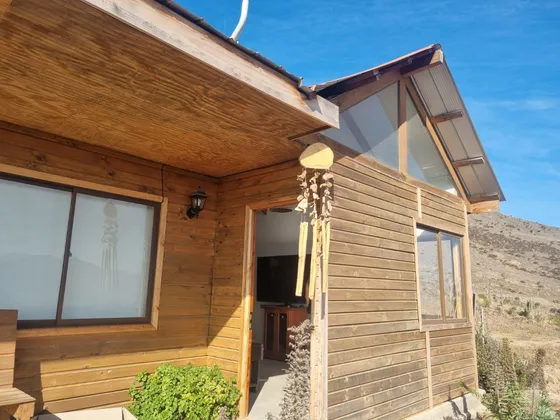 Arriendo Casa Con Vistas Panorámicas En Localidad Las Rojas
