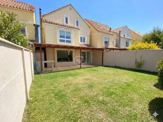 Venta Casa En Condominio En Concón, Lomas De Montemar