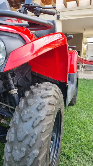 Quadriciclo 4x4 Can-am 570 Max - 200horas De Uso
