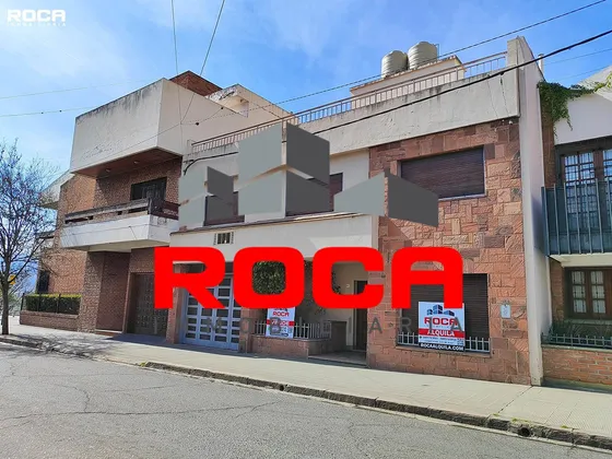 Amplia Casa Céntrica En Venta En Calle Lamadrid - S.s. De Jujuy