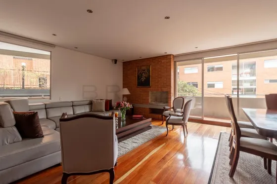 Apartamento En Venta En Los Rosales. Cod V6106