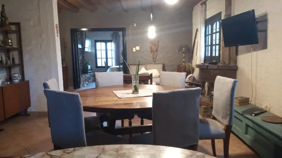 Casa En Venta - 3 Dormitorios 2 Baños - 778mts2 - Guaymallén, Mendoza