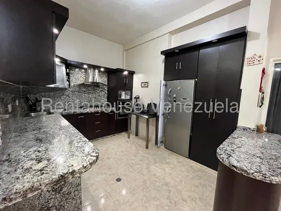 Daniela Linarez Vende Casas De Dos Niveles En Sensacional Zona De Cabudare Con Diseño Muy Funcional Y Cómodo Iluminada Y Amplia Con Todos Los Servicios Básicos                                         