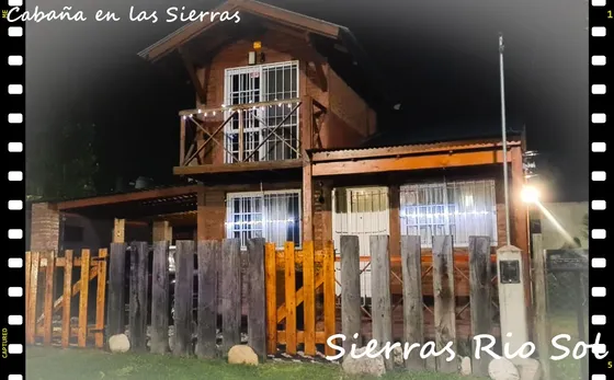 Frente Al Rio, Espectacular Casa Estilo Cabaña Totalmente Amueblada En Venta.-