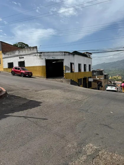 Lh Inmueble En Venta En Barrio San Carlos 