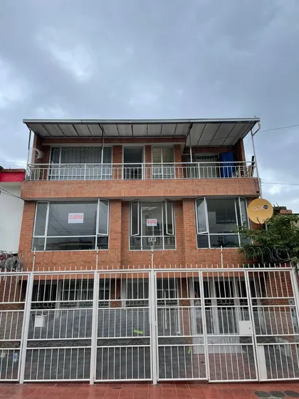 Edificio En Venta De 3 Apartamentos En Fusagasugá 