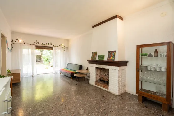 Casa En Venta De 5 Ambientes Con Cochera Y Quincho 