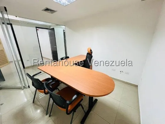 Francisco Rojas Norscia Rentahouse 25-22471 Alquila Espectacular Oficina Totalmente Amoblada En Centro Empresarial De Primera Al Este De Barquisimeto. Potencia Tu Negocio Desde El Primer Día Y Disfrut